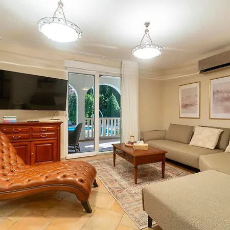 Villa Luxury Aveline Heated Pool & Sauna Near Trogir Area *